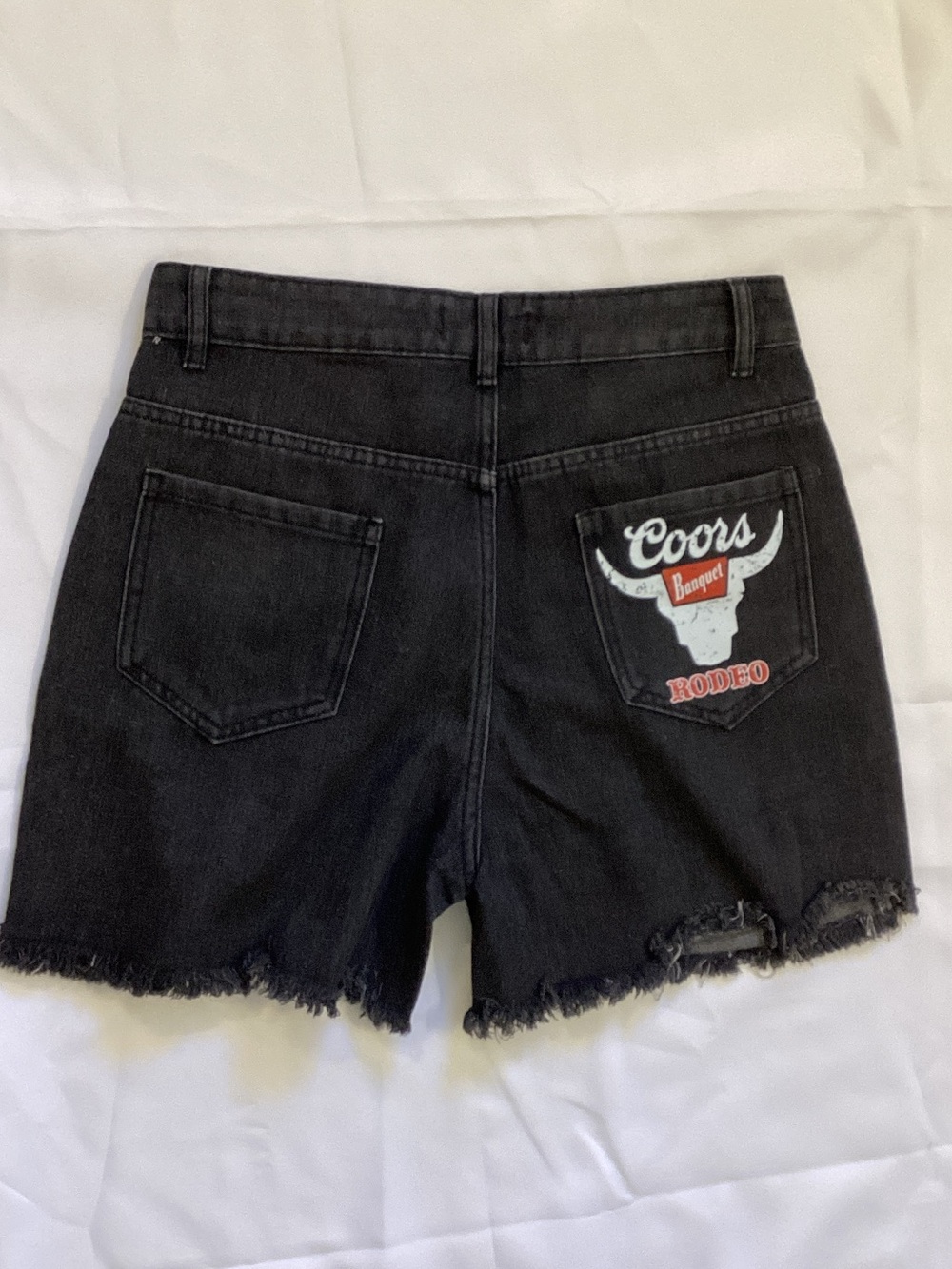 Varldens Coors Babquet Rodeo distressed Jean shorts size L